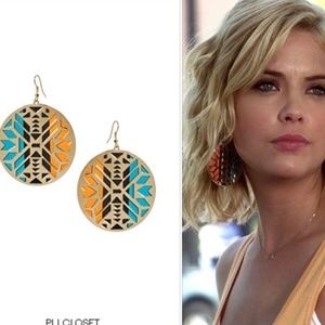 LOOKING FOR PLL Hanna Asos stencil Rocco earrings